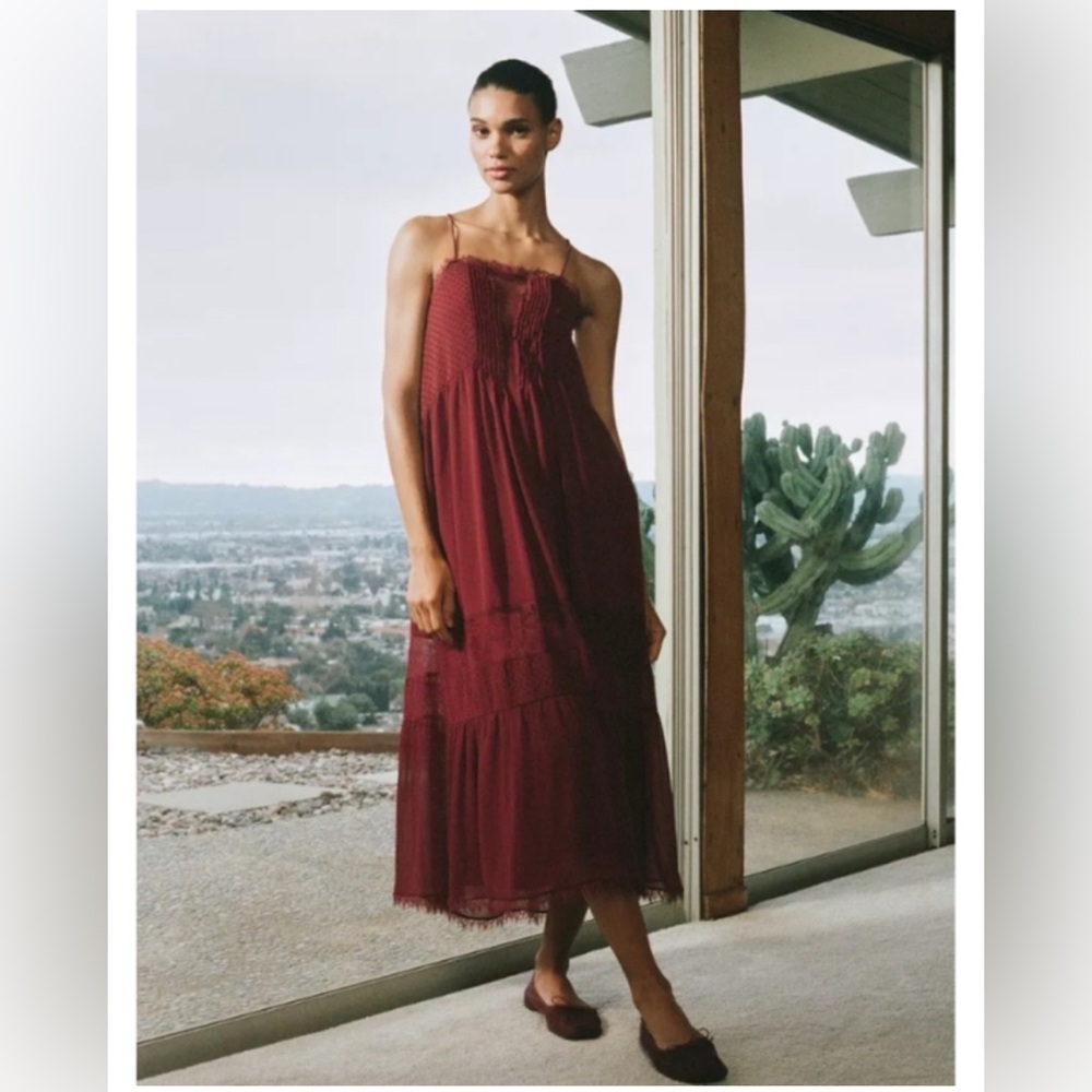 Elegant Burgundy Maxi Dress
